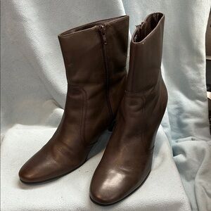 Covington Elegant Brown Leather Ankle Boots Sz 8-1/2